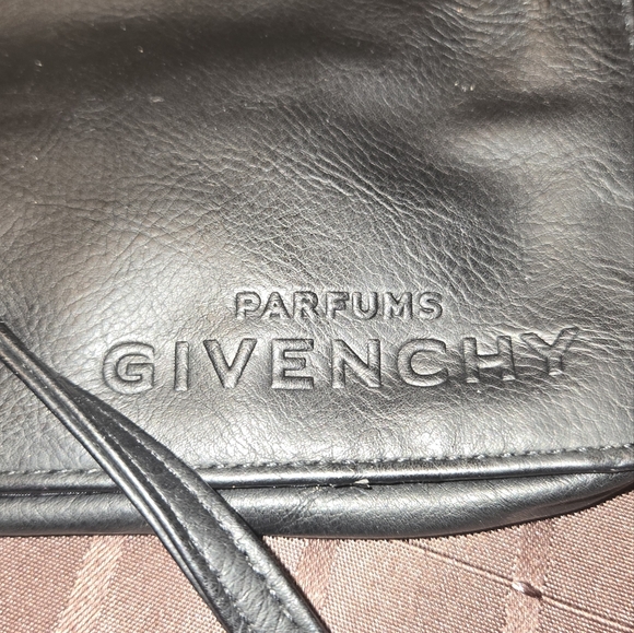 Givenchy black pochette/ clutch, for perfume or  make up use - Picture 7 of 10